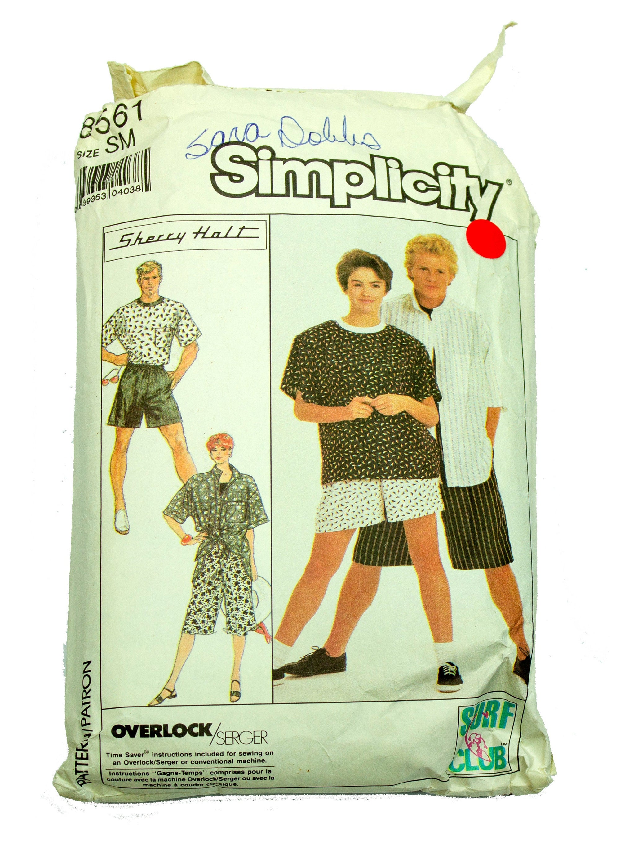 Simplicity 8561 Teen and Adult Shorts and T Shirt - Size Small